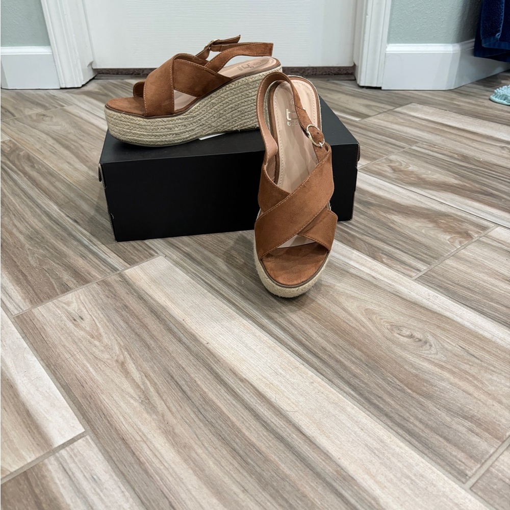 Tan Wedge Sandals with Crossover Straps